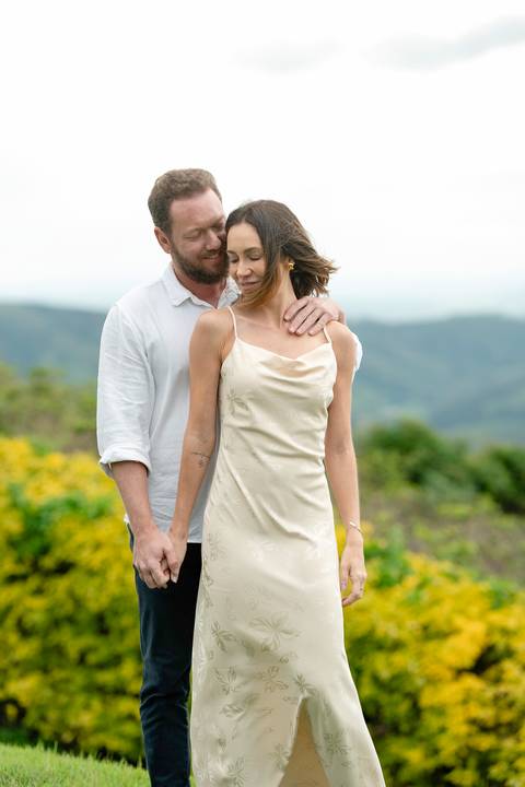 ensaio pré-wedding Casa di Pietra, ensaio pré-wedding Vila Toscana, fotos de casal na Casa di Pietra, ensaio pré-wedding estilo toscano, melhor local para ensaio pré-wedding.'