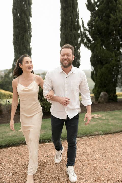 ensaio pré-wedding Casa di Pietra, ensaio pré-wedding Vila Toscana, fotos de casal na Casa di Pietra, ensaio pré-wedding estilo toscano, melhor local para ensaio pré-wedding.'