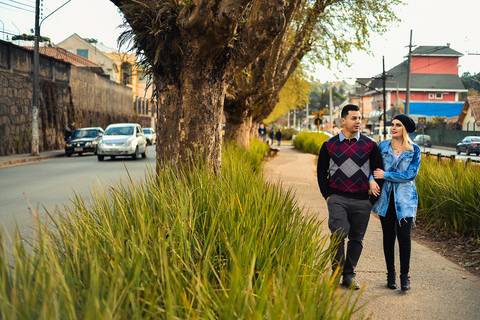 Casal passeando em campos do jordão pré wedding ronny viana fotografo'
