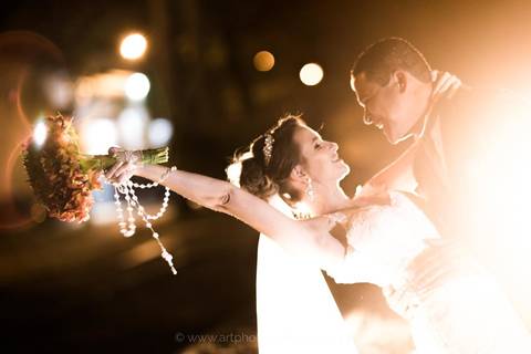 Ensaio Casal, após a cerimônia de casamento religioso, na capela Sagrado Coração de Jesus em Casimiro de Abreu / RJ '