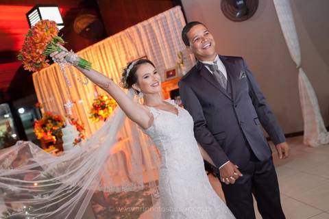 Entrada do Casal na recepção de casamento em Casimiro de Abreu / RJ '