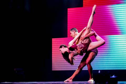 Espetáculo de dança e Ballet Âmbar Celebration 20 anos. 20 anos de espetáculos da escola de dança Âmbar em Macaé RJ - Fotos de Palco Cezar Fernandes'