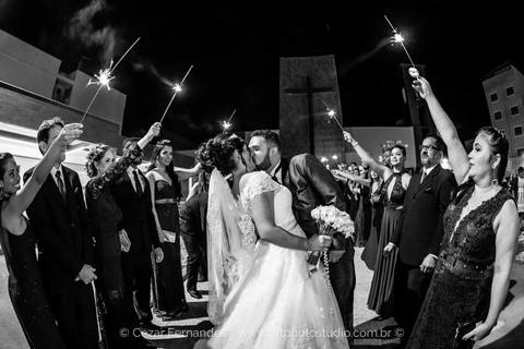 Cerimônia de casamento religioso na igreja Nossa Senhora de Fátima em Macaé RJ'