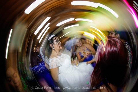 Pista de Dança em casamento na casa de festas Deck du Peres em Macaé RJ'