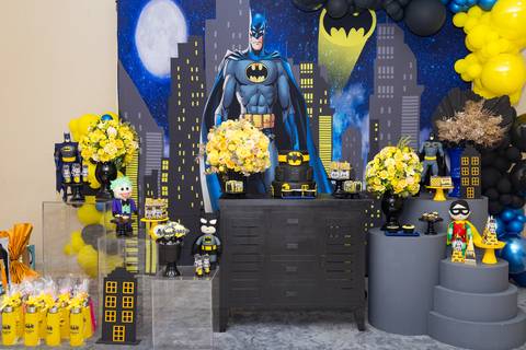 Aniversário Bernardo 4 anos - Decoração Batman'