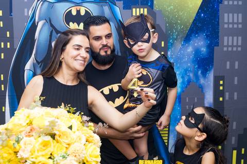 Aniversário Bernardo 4 anos - Decoração Batman'