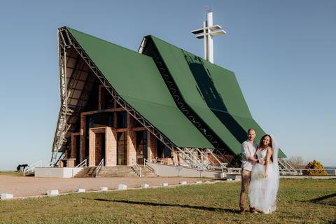 Ensaio pré casamento externo wedding no parque da Redenção e Santuário mãe de Deus Suelen e Thiago por Kevin Medeiros fotógrafo canoas e porto alegre RS'