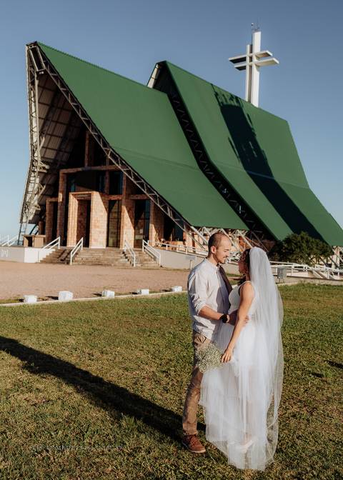 Ensaio pré casamento externo wedding no parque da Redenção e Santuário mãe de Deus Suelen e Thiago por Kevin Medeiros fotógrafo canoas e porto alegre RS'