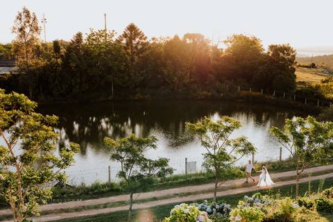 Ensaio pré casamento externo wedding no parque da Redenção e Santuário mãe de Deus Suelen e Thiago por Kevin Medeiros fotógrafo canoas e porto alegre RS'