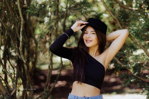 Ensaio debutante 15 anos Jullia realizado no jardim botânico em porto alegre por Kevin Medeiros fotógrafo canoas rs'