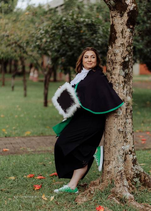 Ensaio de Formatura formanda em servicos sociais Vanessa realizada na universidade ulbra canoas por kevin medeiros fotógrafo rs'