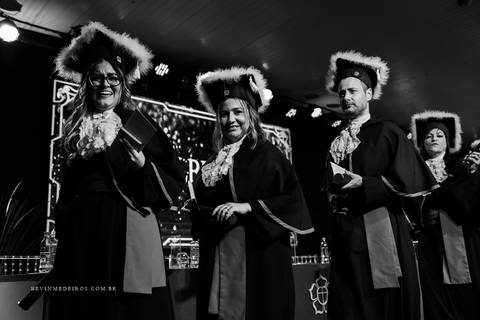 Ensaio de Formatura formanda em servicos sociais Vanessa realizada na universidade ulbra canoas por kevin medeiros fotógrafo rs'