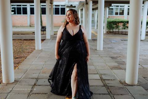 Ensaio de Formatura formanda em servicos sociais Vanessa realizada na universidade ulbra canoas por kevin medeiros fotógrafo rs'