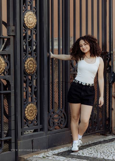 Ensaio debutante 15 anos Larissa na praça ma matriz em porto alegre por Kevin medeiros fotógrafo de canoas rs'