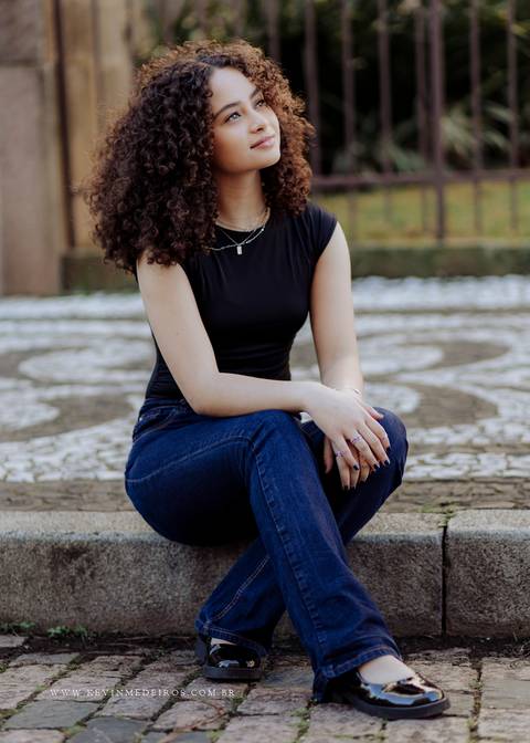 Ensaio debutante 15 anos Larissa na praça ma matriz em porto alegre por Kevin medeiros fotógrafo de canoas rs'