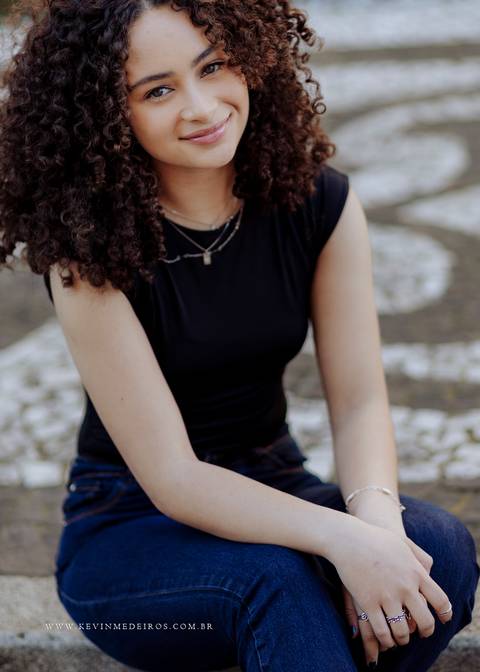 Ensaio debutante 15 anos Larissa na praça ma matriz em porto alegre por Kevin medeiros fotógrafo de canoas rs'