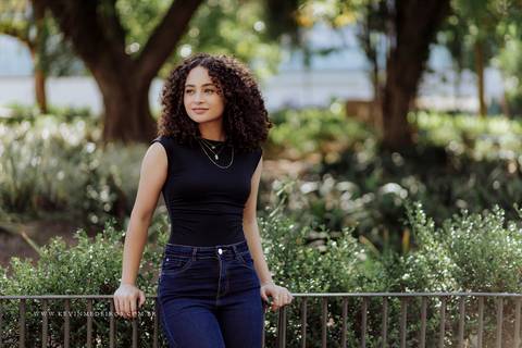 Ensaio debutante 15 anos Larissa na praça ma matriz em porto alegre por Kevin medeiros fotógrafo de canoas rs'
