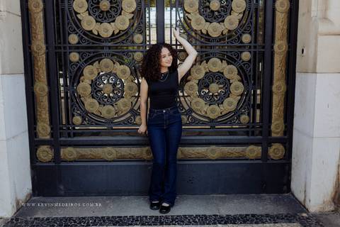 Ensaio debutante 15 anos Larissa na praça ma matriz em porto alegre por Kevin medeiros fotógrafo de canoas rs'