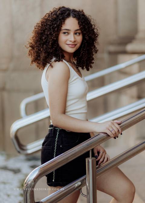 Ensaio debutante 15 anos Larissa na praça ma matriz em porto alegre por Kevin medeiros fotógrafo de canoas rs'