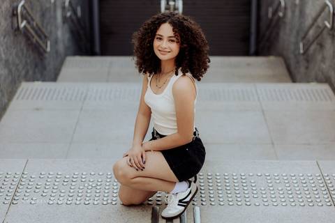 Ensaio debutante 15 anos Larissa na praça ma matriz em porto alegre por Kevin medeiros fotógrafo de canoas rs'