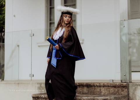 Ensaio de formatura prova de toga Duda, formanda em Tecnologia em Logística pelo IFRS, por kevin medeiros fotografo em canoas, porto alegre e rs'