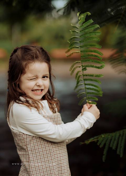 Ensaio familia infantil eliza realizado no parque praça Germânia por Kevin Medeiros fotógrafo canoas porto alegre rs '