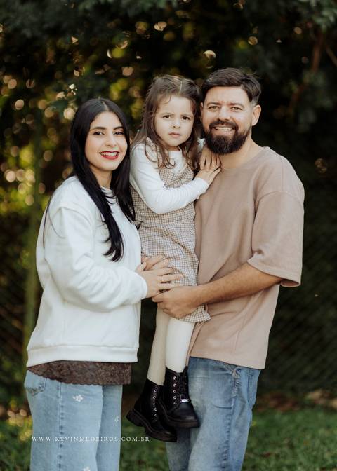 Ensaio familia infantil eliza realizado no parque praça Germânia por Kevin Medeiros fotógrafo canoas porto alegre rs '