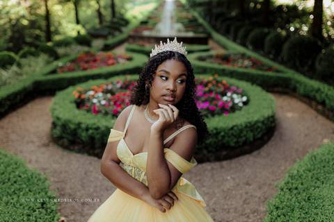 Ensaio debutante 15 anos da Isa realizado no garden park parque em gramado por kevin medeiros fotografo de canoas, porto alegre e rs'
