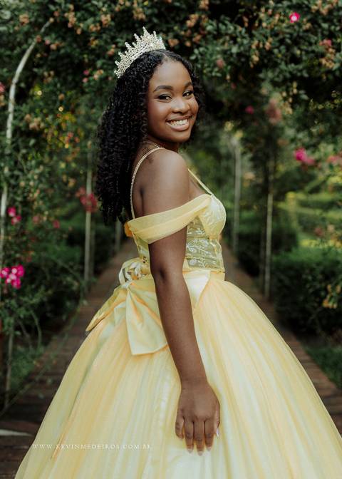 Ensaio debutante 15 anos da Isa realizado no garden park parque em gramado por kevin medeiros fotografo de canoas, porto alegre e rs'