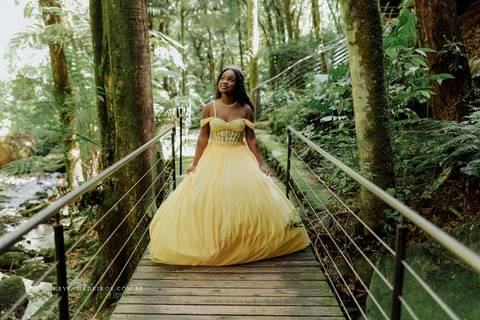 Ensaio debutante 15 anos da Isa realizado no garden park parque em gramado por kevin medeiros fotografo de canoas, porto alegre e rs'