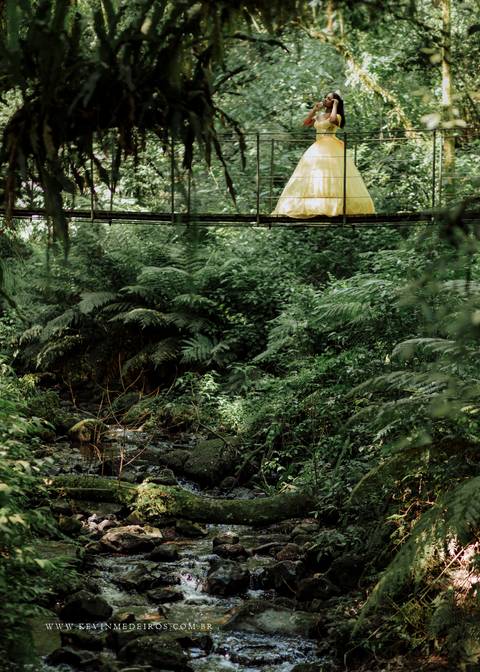 Ensaio debutante 15 anos da Isa realizado no garden park parque em gramado por kevin medeiros fotografo de canoas, porto alegre e rs'