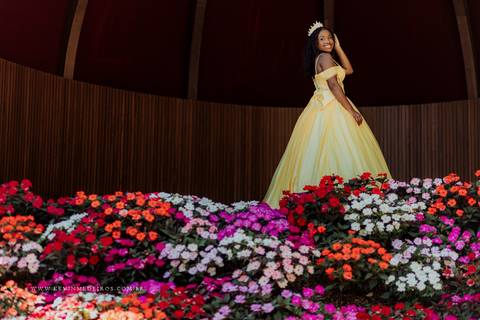 Ensaio debutante 15 anos da Isa realizado no garden park parque em gramado por kevin medeiros fotografo de canoas, porto alegre e rs'