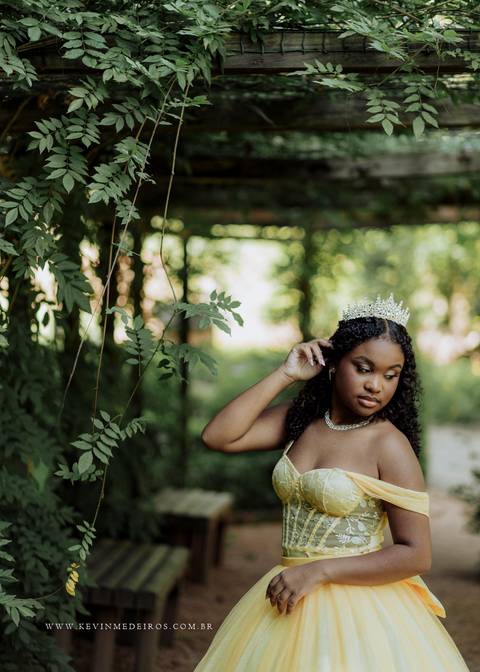 Ensaio debutante 15 anos da Isa realizado no garden park parque em gramado por kevin medeiros fotografo de canoas, porto alegre e rs'