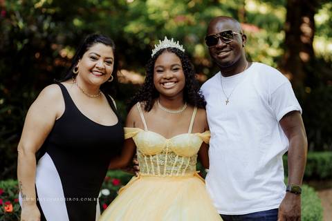 Ensaio debutante 15 anos da Isa realizado no garden park parque em gramado por kevin medeiros fotografo de canoas, porto alegre e rs'