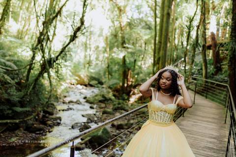 Ensaio debutante 15 anos da Isa realizado no garden park parque em gramado por kevin medeiros fotografo de canoas, porto alegre e rs'