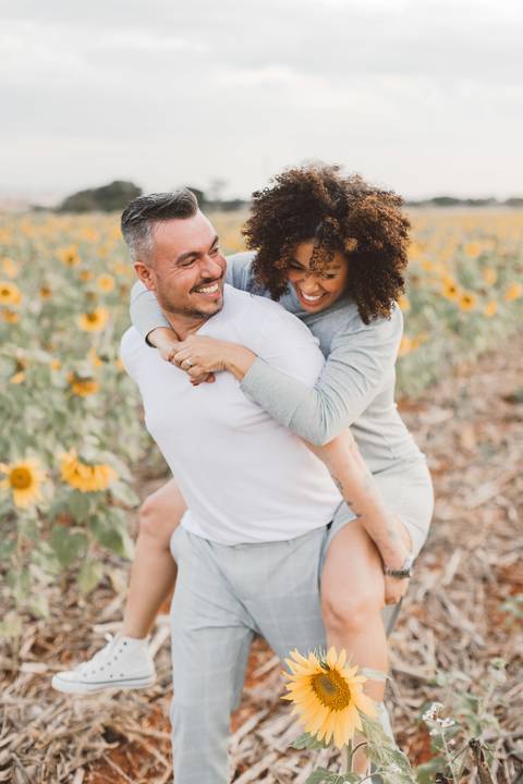 ensaio de casal em Holambra'