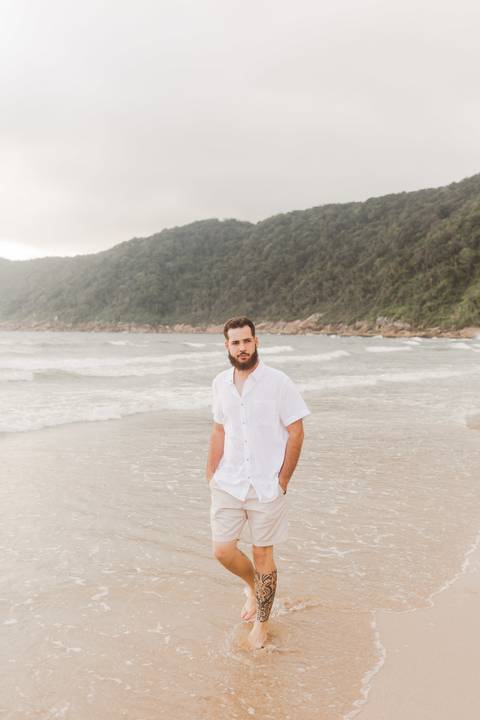 Fotografia ensaio pre casamento praia do Guaiuba Guaruja SP'