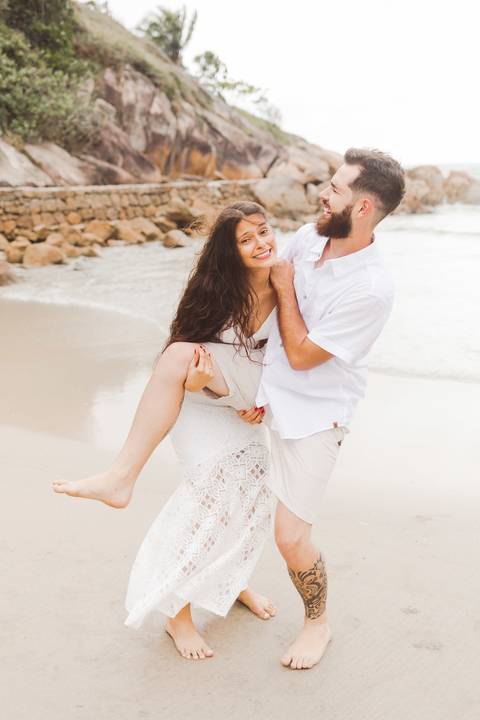 Fotografia ensaio pre casamento praia do Guaiuba Guaruja SP'