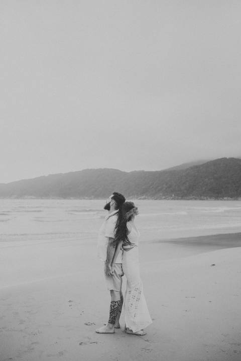 Fotografia ensaio pre casamento praia do Guaiuba Guaruja SP'