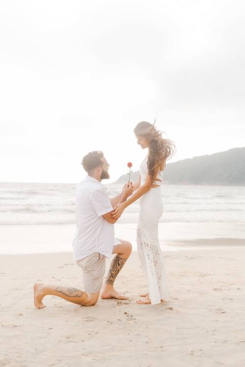 Fotografia ensaio pre casamento praia do Guaiuba Guaruja SP'