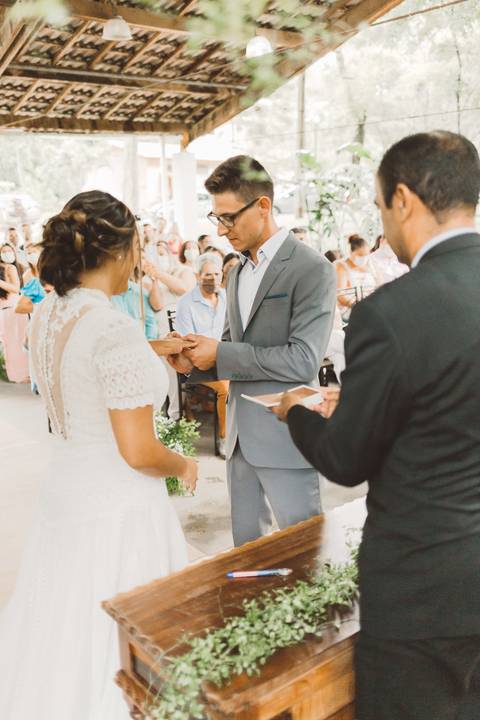 troca das alianças fotografia de casamento'