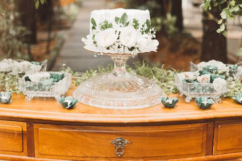 bolo de casamento minimalista'