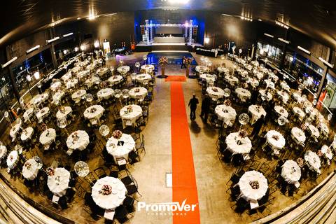 salão decorado no baile de formatura'