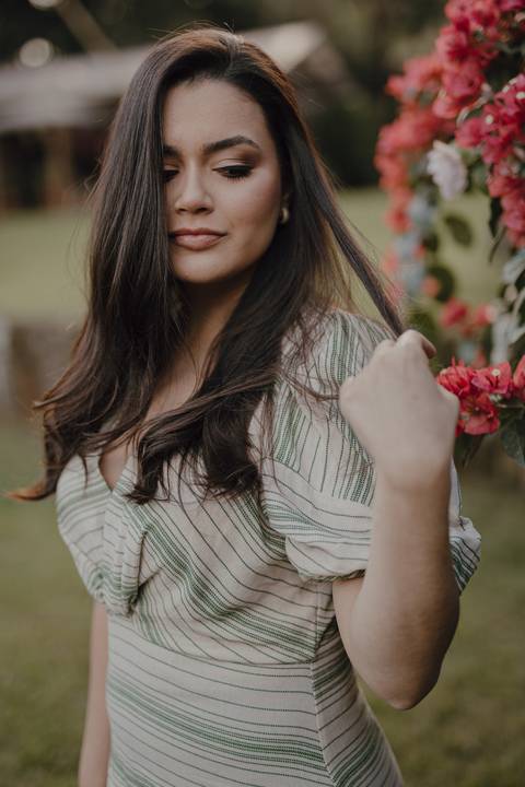 Inspiração de retrato feminino ao ar livre'