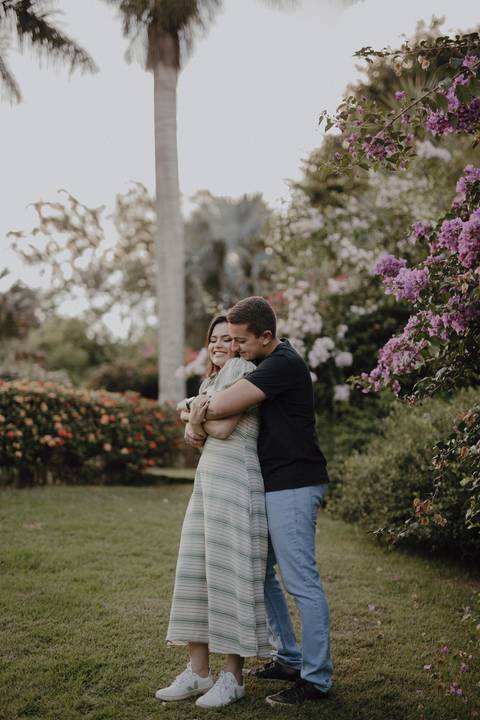 Ensaio de casal descontraído em Maringá - PR'