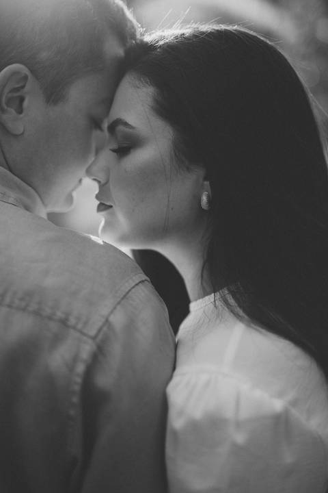 retrato P&B de casal'