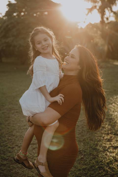 Fotos mãe e filha ao ar livre'