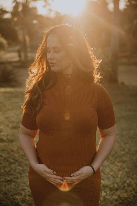 Inspiração de retratos de gestante ao ar livre'