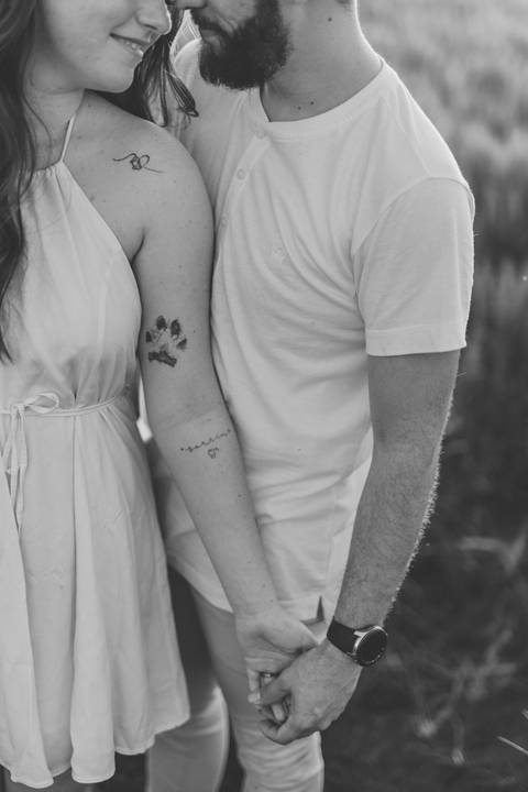 Foto detalhista de casal'