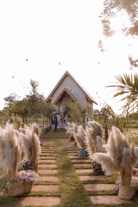 Casamento intimista em capela da família'